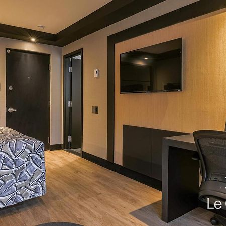 Hotel Le Chablis Cadillac Montreal Bagian luar foto