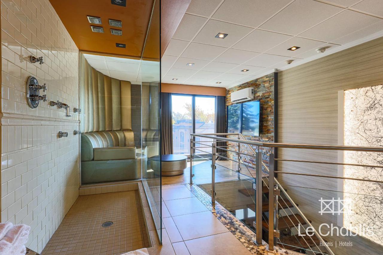 Hotel Le Chablis Cadillac Montreal Bagian luar foto