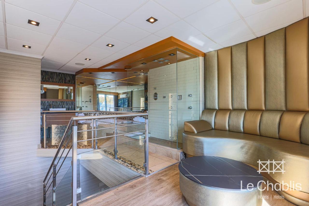 Hotel Le Chablis Cadillac Montreal Bagian luar foto