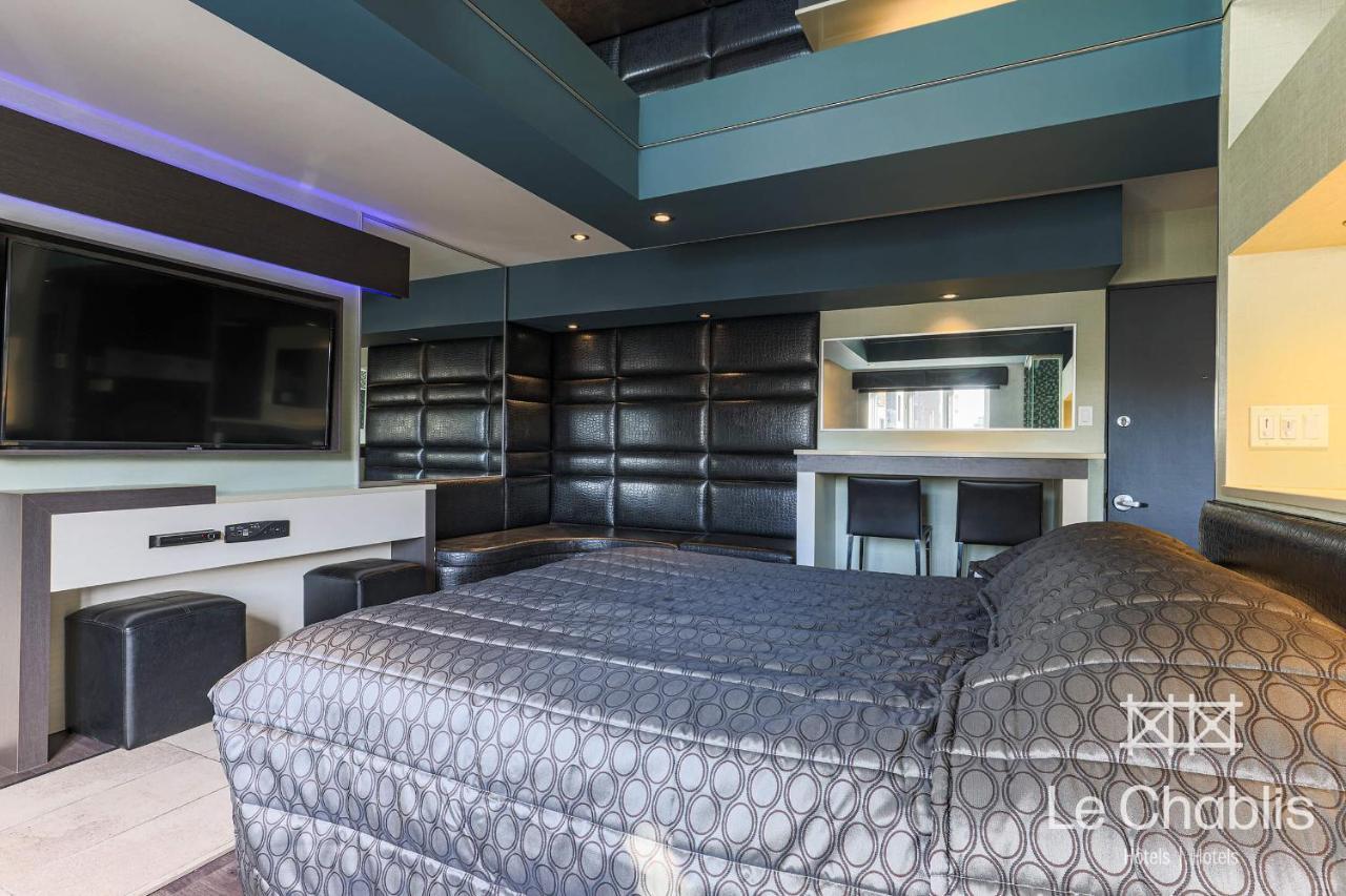 Hotel Le Chablis Cadillac Montreal Bagian luar foto