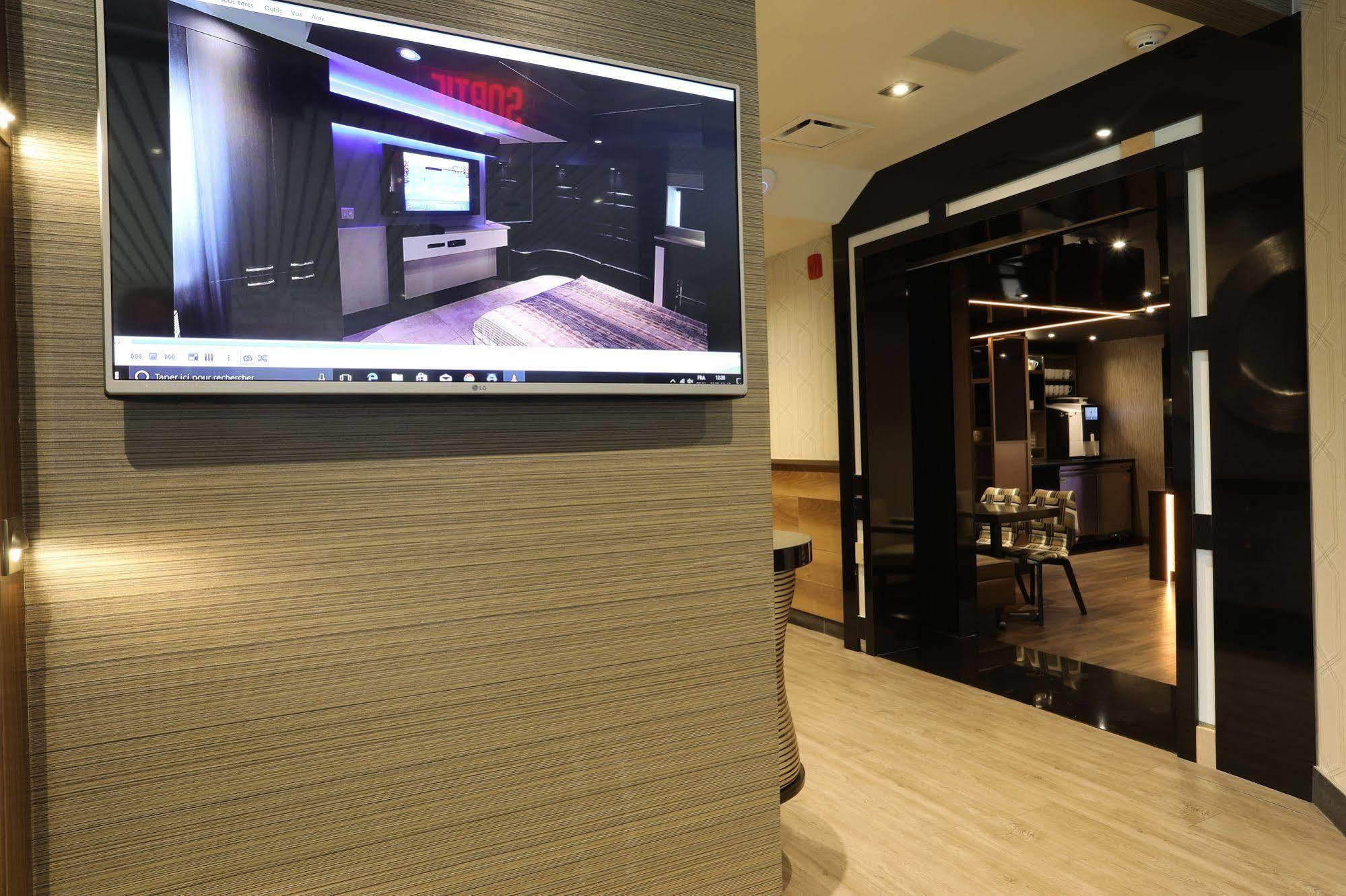 Hotel Le Chablis Cadillac Montreal Bagian luar foto